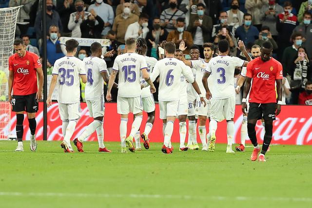 巴萨球员将身穿125周年特别版球衣出战