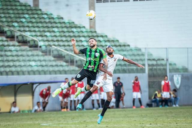 郭艾伦爆砍32分6记三分破纪录 广州大胜吉林